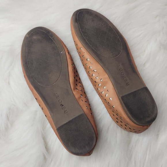 Girls Heart Cutout Flats (size 1) - Picture 3 of 9